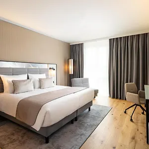 4* Hotell Leonardo Royal Bonn Airport